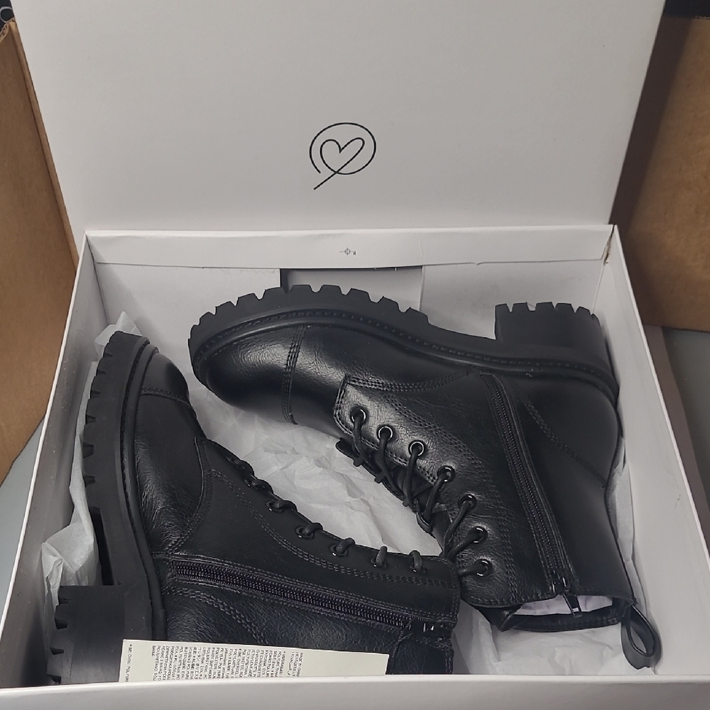 The Drop Women's Sparta Chunky Sole Lace-up Combat Boots in Black Size 6.5